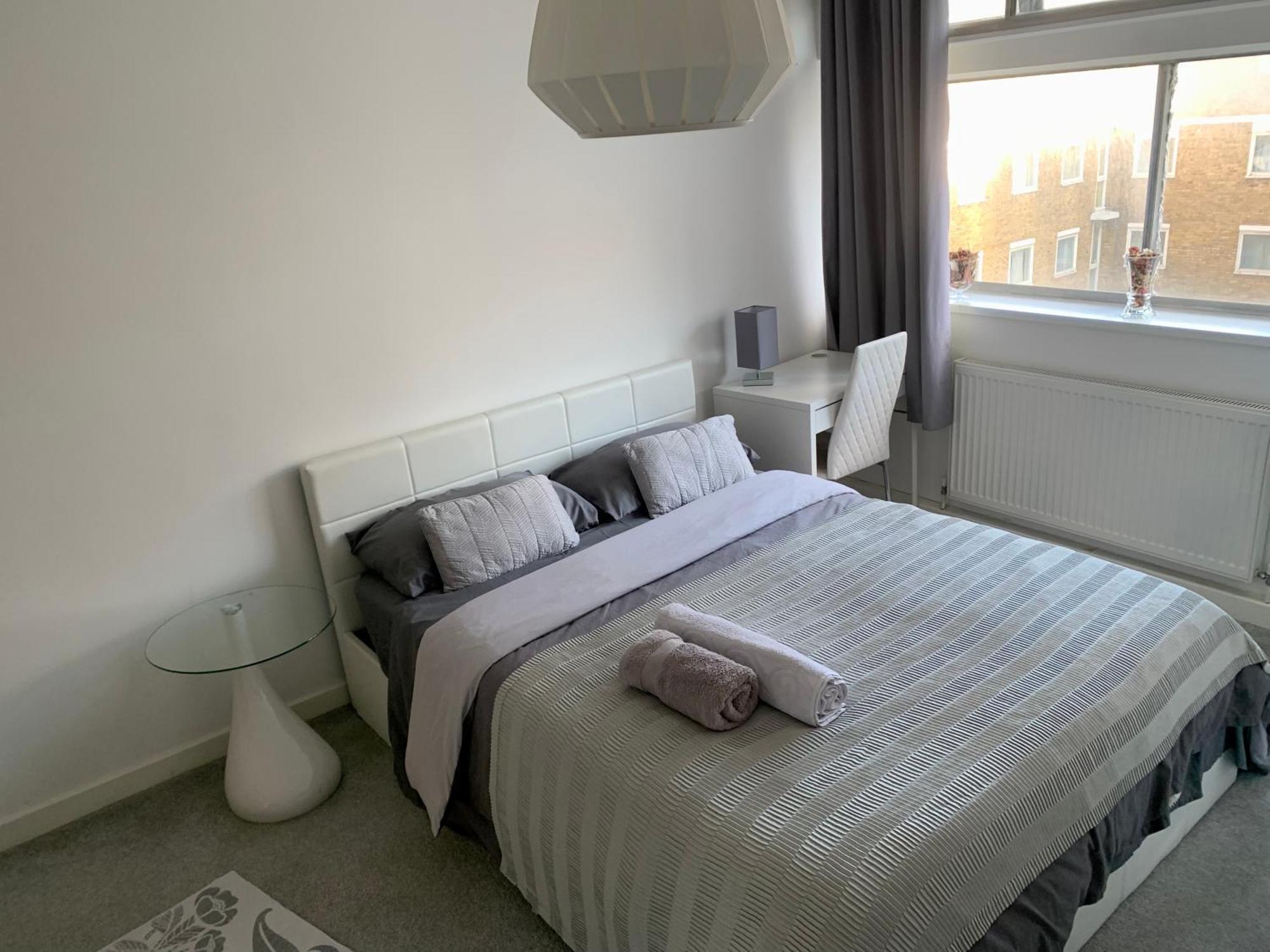 Privatunterkunft New- Prime Location-spacious Cozy Next To Hyde Park *